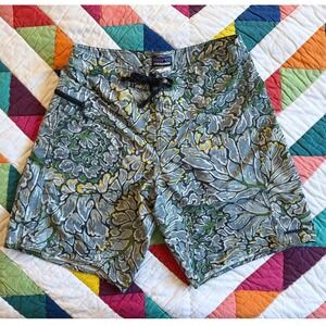 Y2K Patagonia Men's Board Shorts Size 33 Floral Print Quick Dry Swim Trunks